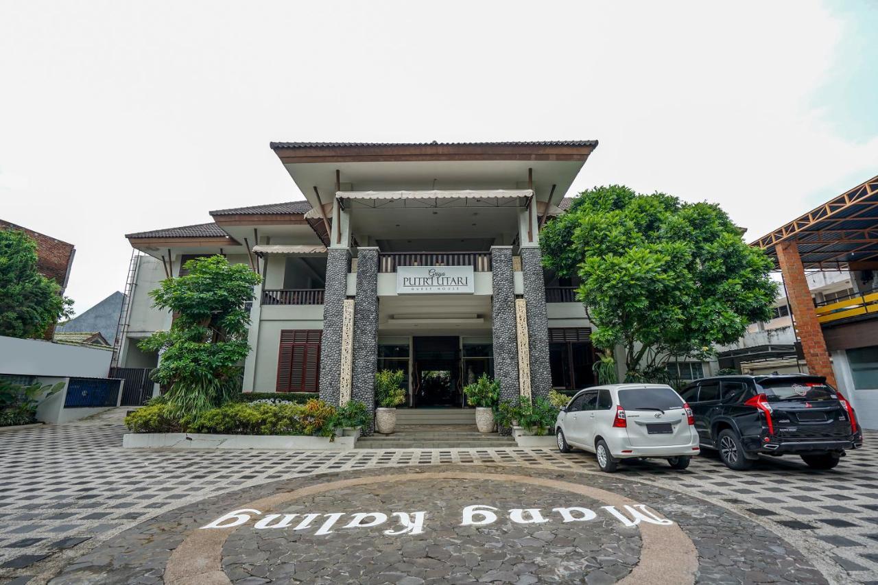 Oyo 282 Putri Utari Residence Malang Zewnętrze zdjęcie