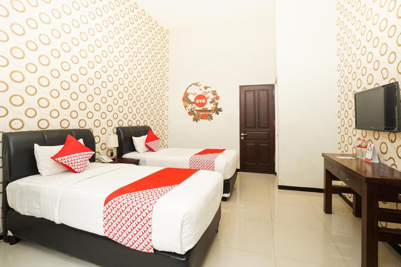 Oyo 282 Putri Utari Residence Malang Zewnętrze zdjęcie
