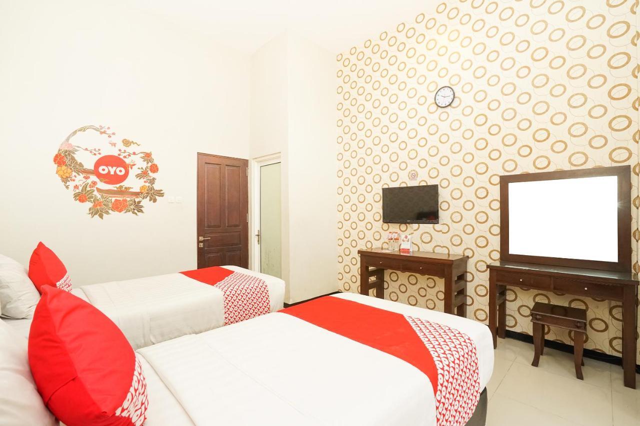 Oyo 282 Putri Utari Residence Malang Zewnętrze zdjęcie